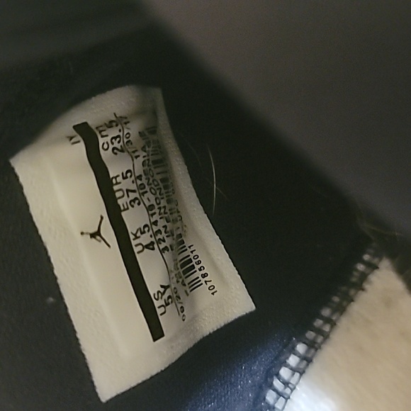 Air Jordan High Tops - Picture 7 of 7